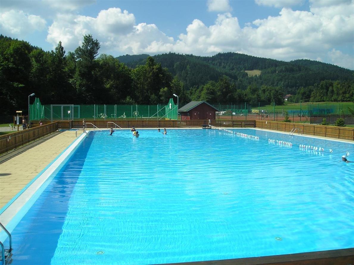 Chata Na Poskle U Lesa S Vyhledem Hutisko Bagian luar foto